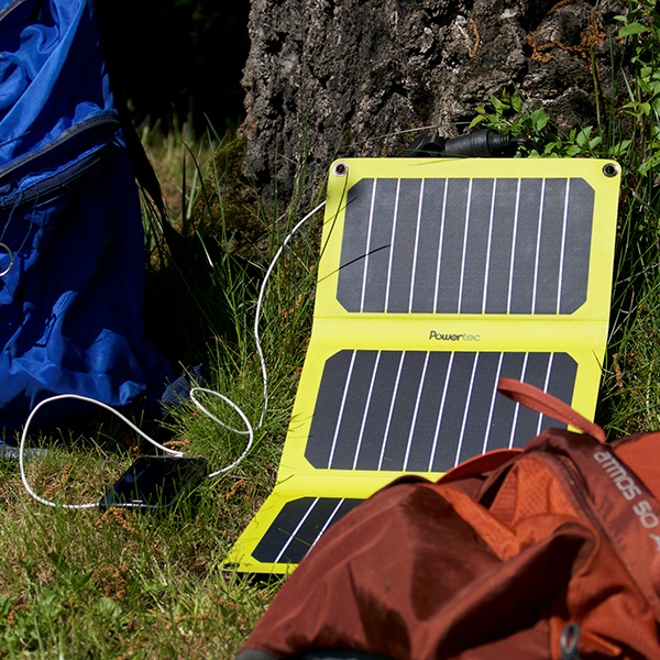 With the Powertec nomadic solar charger, no more low battery anxiety!