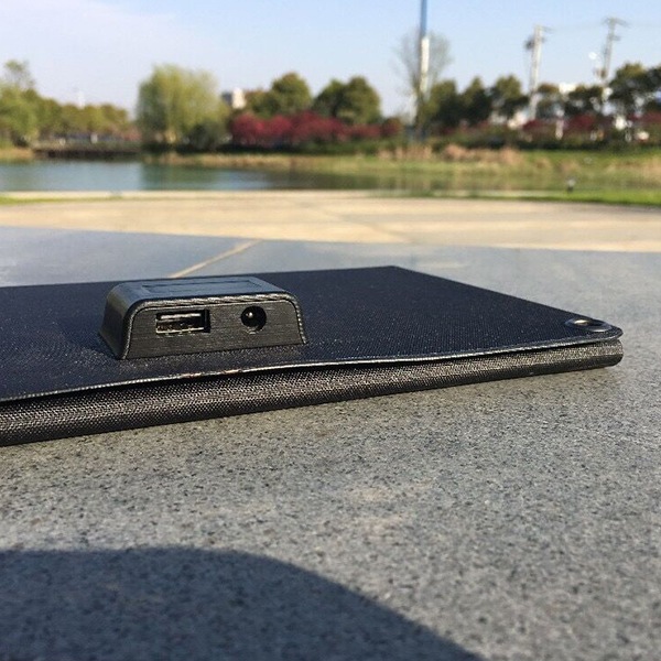 Panneau solaire USB smartphone et iPhone Powertec