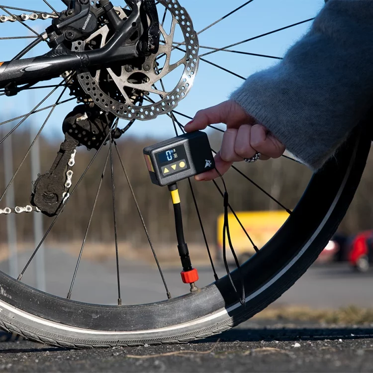 mini pompe électrique vélo P1 - USB-C